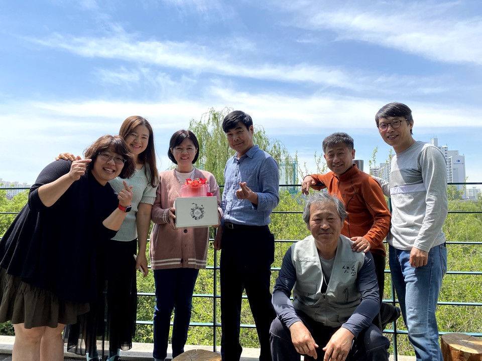 ▲ 사회적협동조합 한강의 직원들. ⓒ사회적협동조합 한강