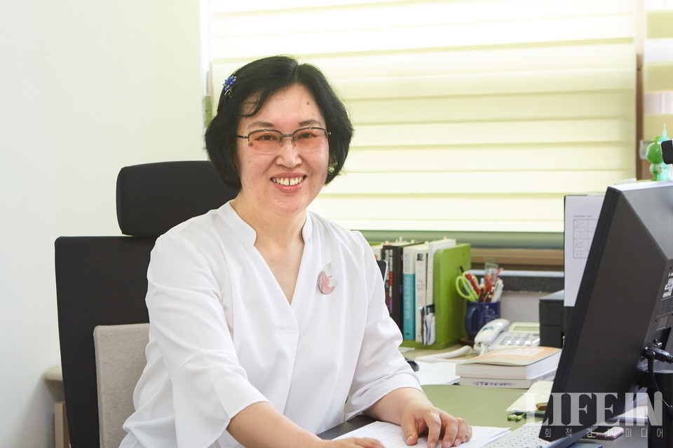 ▲ 사회적경제학과 김형미 전임 교수는 "학생들이 '뭐든 해도 좋은, 실패해도 괜찮은' 시간을 얻게 되었으면 한다"고 말했다.  ⓒ라이프인