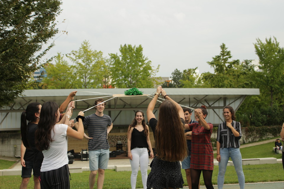 ▲ 스페인 몬드라곤대학교 경영학과 학생들 ⓒ 사계절공정여행