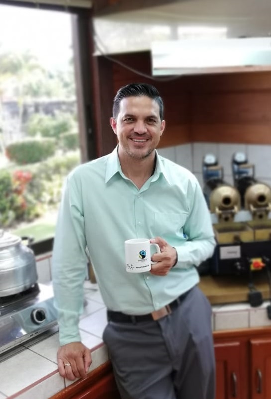 ▲ 쿠페아그리의 조나단 두란 매니저