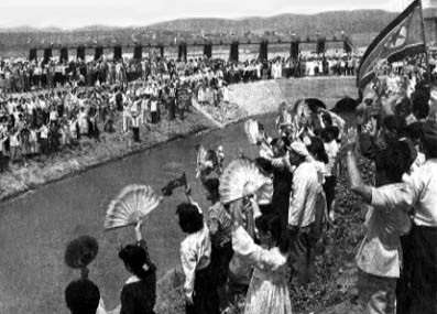 ▲ 서해갑문-태탄, 옹진 물길 준공 (노동신문 1993년 6월 12일)