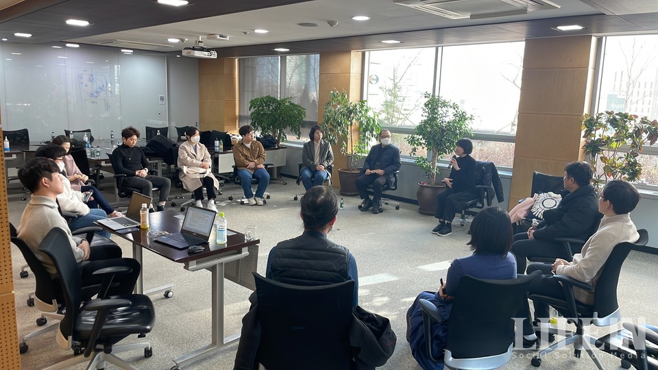 ▲ 모두가 참여하는 이야기 나눔 시간. ⓒ라이프인