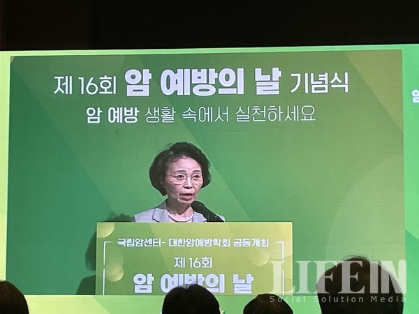 ▲ 김초일 서울대 식품영양학과 객원교수(전 하국보건산업진흥원 기획이사). ⓒ라이프인