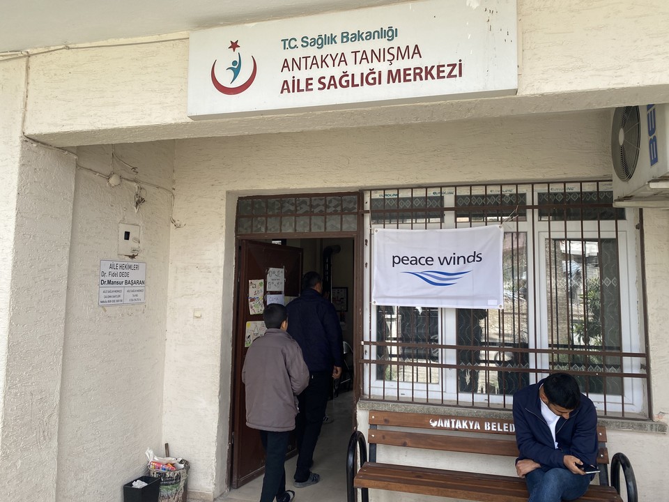 ▲ 피스윈즈가 튀르키예 타니슈마 지역에서 운영 중인 진료소. ⓒ피스윈즈코리아