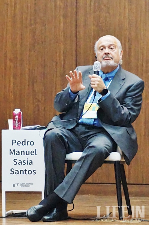 ▲ 페드로 마누엘 사샤 산토스 이사장.