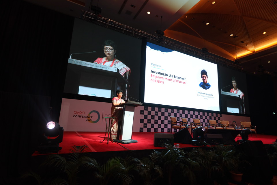 ▲ 지난 달 20일_22일 말레이시아에서 열린 APVN 글로벌 컨퍼런스 2023에서 AVPN의 Moutushi Sengupta (chief of capital mobilization)가 여성과 소녀의 경제적 역량 강화에 대한 투자에 대한 연설을 하고 있다. ⓒAVPN