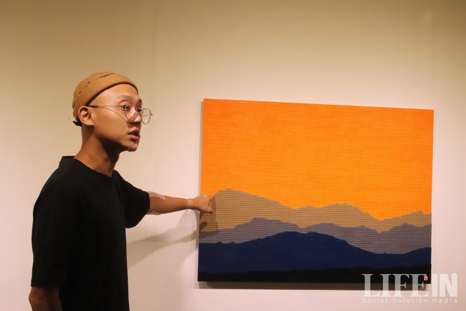 ▲  동틀 때의 산을 묘사한 작품명 '마음의 고향'. ⓒ라이프인