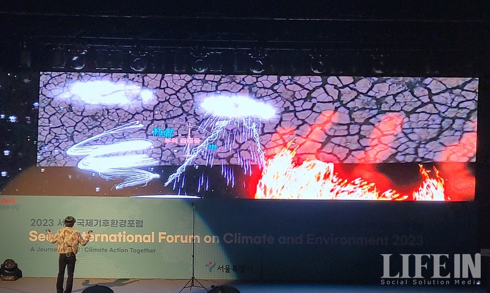 ▲ 메타버스 드로인 퍼포먼스 장면. ⓒ라이프인