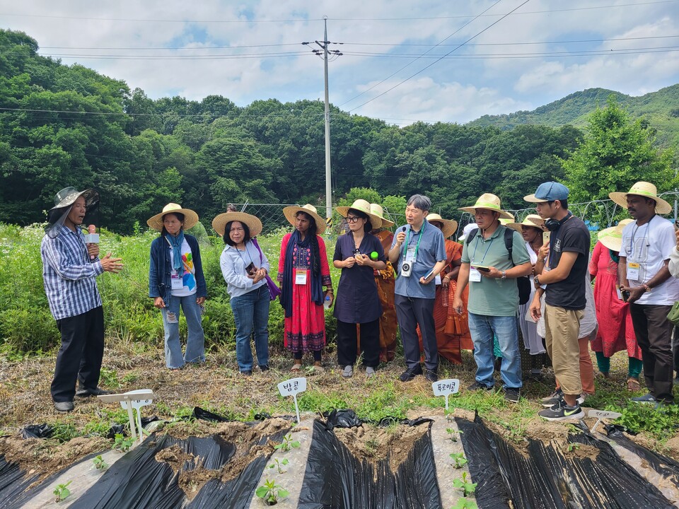 ▲ 우리씨앗농장 견학.