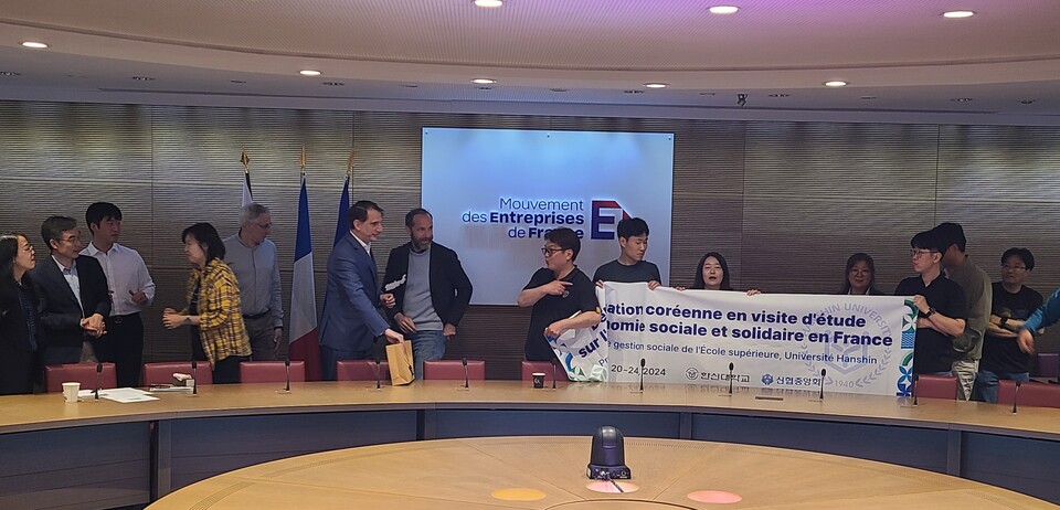 ▲ 이야기 나누는 MDSAP 대표진과 방문단. ⓒ조윤숙 연구원