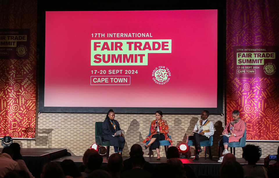 ▲ '패션 시스템 내에서의 문화적 지속가능성' 세션 패션 시스템 내에서의 문화적 지속가능성에 대해 논의하는 세션을 진행 © WFTO