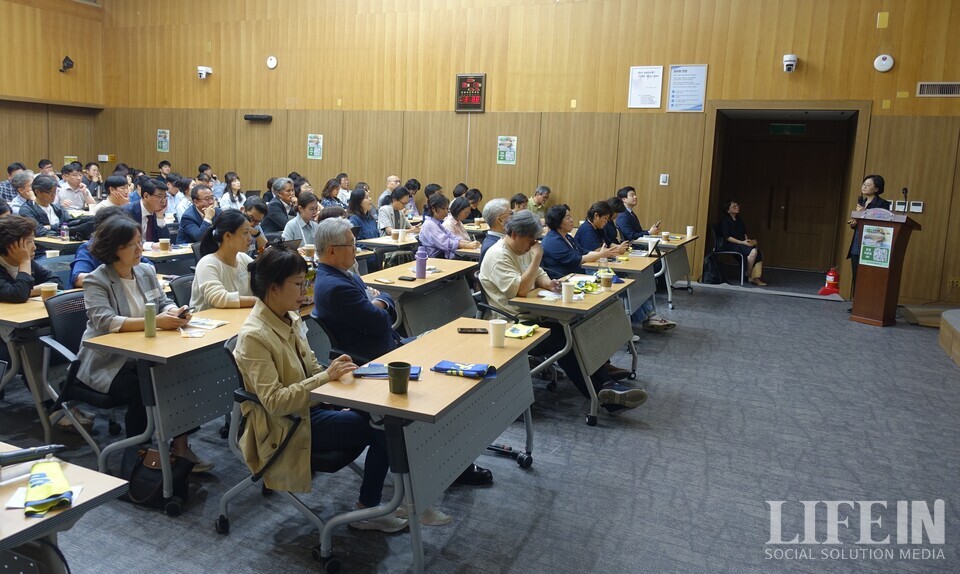 ▲ 김연아 교수가 발표하고 있다. ⓒ라이프인