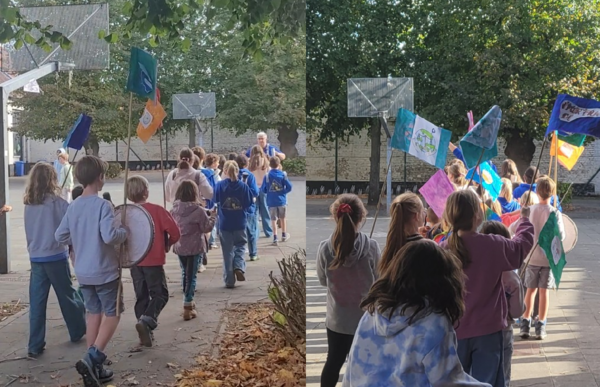 ▲ BSCJ의 Ingmar 교장선생님을 따라 아이들이 퍼레이드를 하고 있다. ©최은주 위원