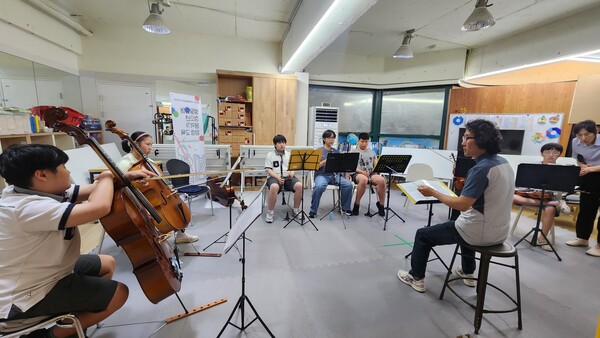 ▲ 발달장애 청소년 음악가 양성교육 수업 현장. ⓒ별난고양이꿈밭